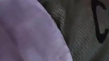 Mature bhabhi bathing naked caught by devar