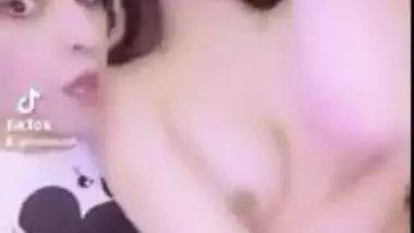 Nerdy XXX model of Desi origin exposes tits in front of webcam
