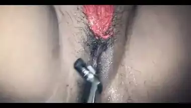 Man records sex video in which he shaves XXX peach of Desi spouse