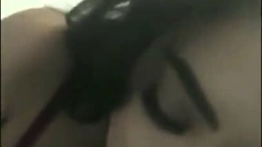 Indian girl giving her bf head to frank ocean 