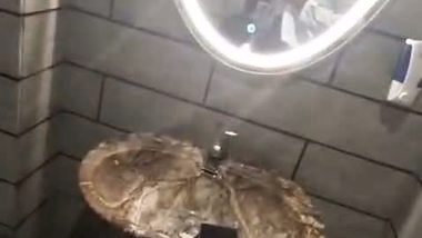 First time Indian blowjob by horny girl viral MMS