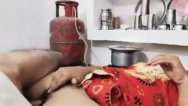 Indian Girlfriend Wet Pussy Fucking Sex Video By Desi Big Cock Hindi Village Porn