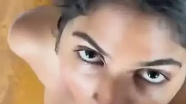 Man gets a Tamil blowjob from a Chennai girl and pees on her
