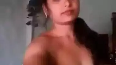 Desi aunty nude show selfie video taken for her secret lover