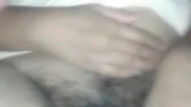 Bhabhi Wet hairy Pussy
