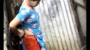 Bangla desi village girls bathing in Dhaka city HQ (4)