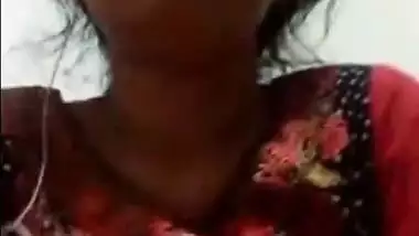 Paki girl showing boobs on video call