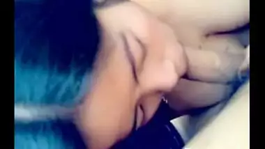 Sexy girl giving nice blowjob with clear hindi audio