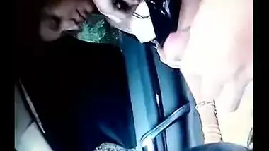 Mysore wife gives outdoor blowjob to hubby in car