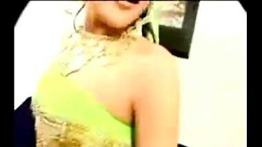 Sexy Telugu Aunty in Spicy Hot XXX Video