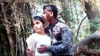 HD Indian porn vizzle of desi hotty outdoors wit freak