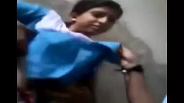 Indian teen xxx mms of Jaipur college girl with lover in uniform