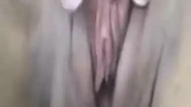 Desi Babe Showing Boobs & Pussy