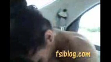 Canadian NRI girl suzan with her lover car sex mms