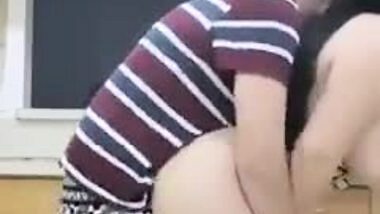 Desi aunty finguring pussy