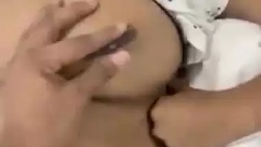 South Indian guy licks his GF’s shaved pussy and fucks