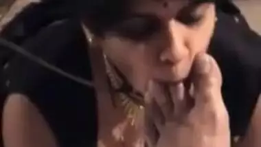 anal addicted indina aunty old clip