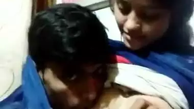 Delhi teen Desi sex video goes live on the net