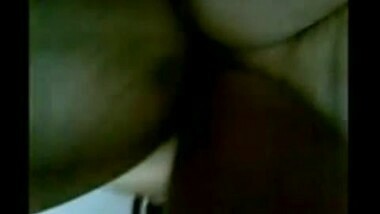 Condom dick fucking mature wife’s shaved pussy