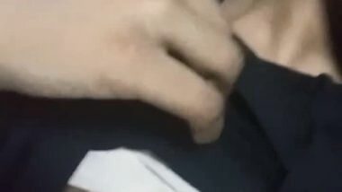 Bangladeshi girl boobs pressing by lover on cam