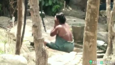 Indian busty aunty taking bath outdoor full nude, caught