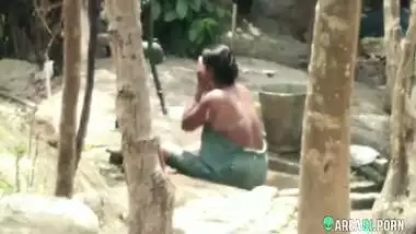 Indian busty aunty taking bath outdoor full nude, caught hidden cam