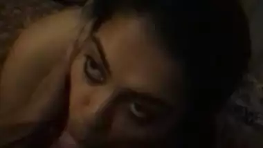 Gorgeous Madhya Pradesh girl sucking big dick