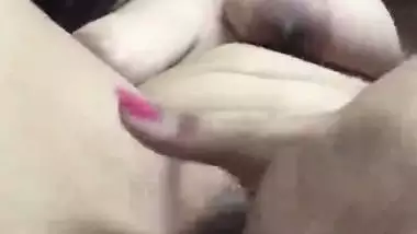 Hot Girl showing her body and fingering pussy