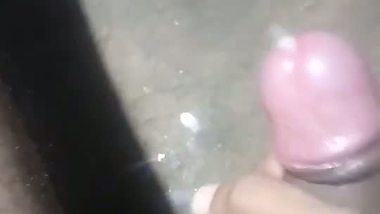 Indian man’s masturbation video with cum