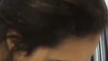 Girl gives a blowjob to her boss in Indian girl nude video