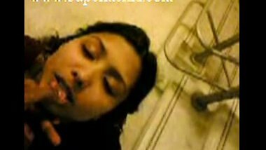 Young Desi Girl Blowing Cock