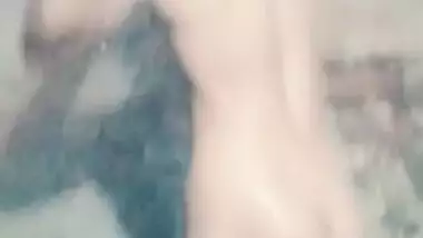 Desi village college girl bathing nude clip