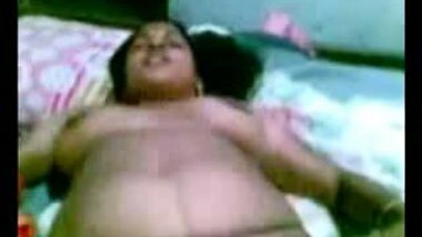 Sexy indian Aunty Serve to her Partner