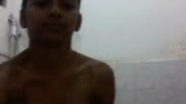 desi girl Selfie took while taking bath