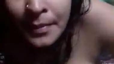 Desi Bhabhi showing her naked hairless pussy
