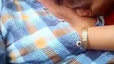 South Indian Girl Sucking Nipples Of Lover In Car