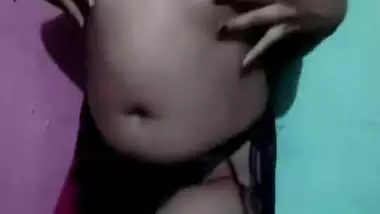 Desi Girl Nidhi Hot Boobs And Ass Show