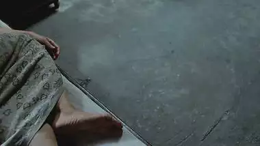 Actress Radhika Apte sex viral scene in sister midnight