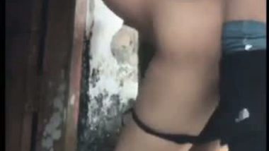 Muslim girl blows a guy and gets fuck in a Nepali porn video