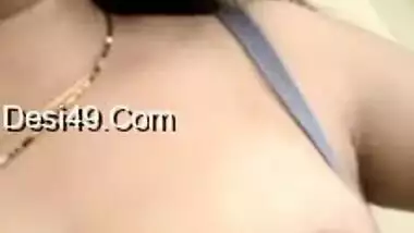 Indian BBW gets good money to make her XXX girls hang on camera