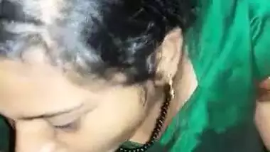 Bhabi blowjob to lover