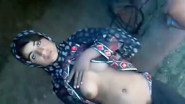 Girlfriend video call nude entertaining lover