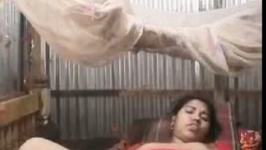 Big-assed Desi whore spreads legs to rub her twat for XXX video