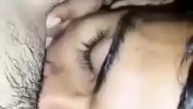 Young girl pussy licking and fingering by lover