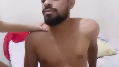 Viral porn video of a YouTuber fucking his GF’s asshole
