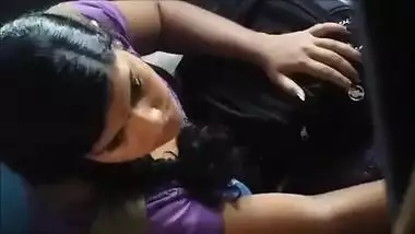 Tamil young girl deep boobs cleavage 5