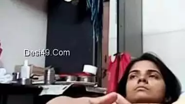 Desi Girl Showing Her Pussy On Call