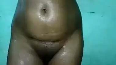 Desi bhabi nude bath