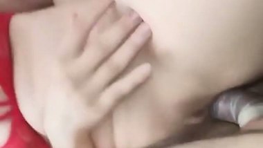 Double penetration of a chubby girl in desi threesome porn