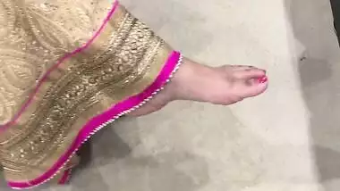 Desi MILFY sexy feet